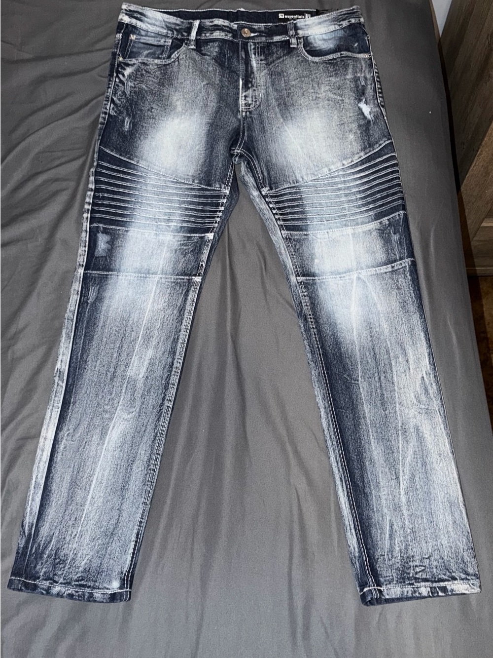Men's Black Washed Slim Straight Jeans